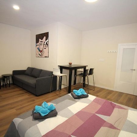 Urgel Habitaciones Barcelona Exterior foto