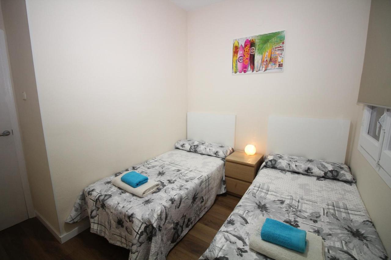 Urgel Habitaciones Barcelona Exterior foto