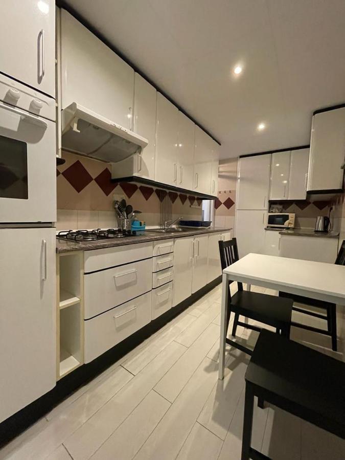 Urgel Habitaciones Barcelona Exterior foto
