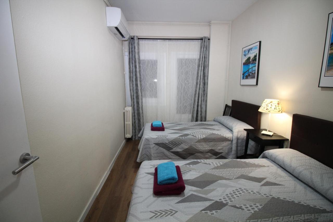 Urgel Habitaciones Barcelona Exterior foto
